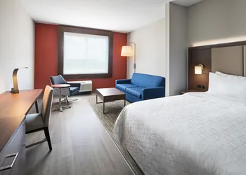 Holiday Inn Express & Suites Lubbock Central - Univ Area by IHG hotel thumbnail 5
