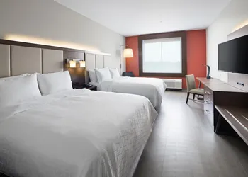 Holiday Inn Express & Suites Lubbock Central - Univ Area by IHG hotel thumbnail 6