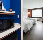 Holiday Inn Express & Suites Lubbock Central - Univ Area by IHG hotel detail image 7