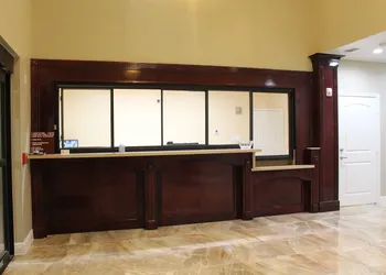 Express Inn & Suites - Bush Airport hotel thumbnail 2