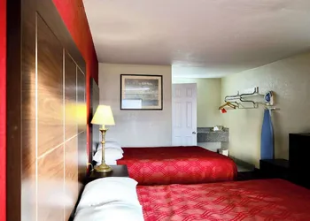 Rodeway Inn Pauls Valley hotel thumbnail 7