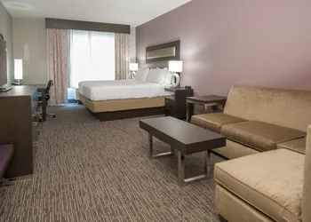 Holiday Inn New Orleans Airport North by IHG hotel thumbnail 3