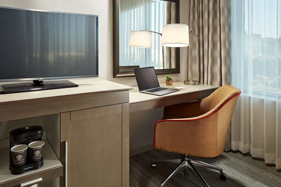 Hampton Inn Long Beach Airport hotel detail image 6