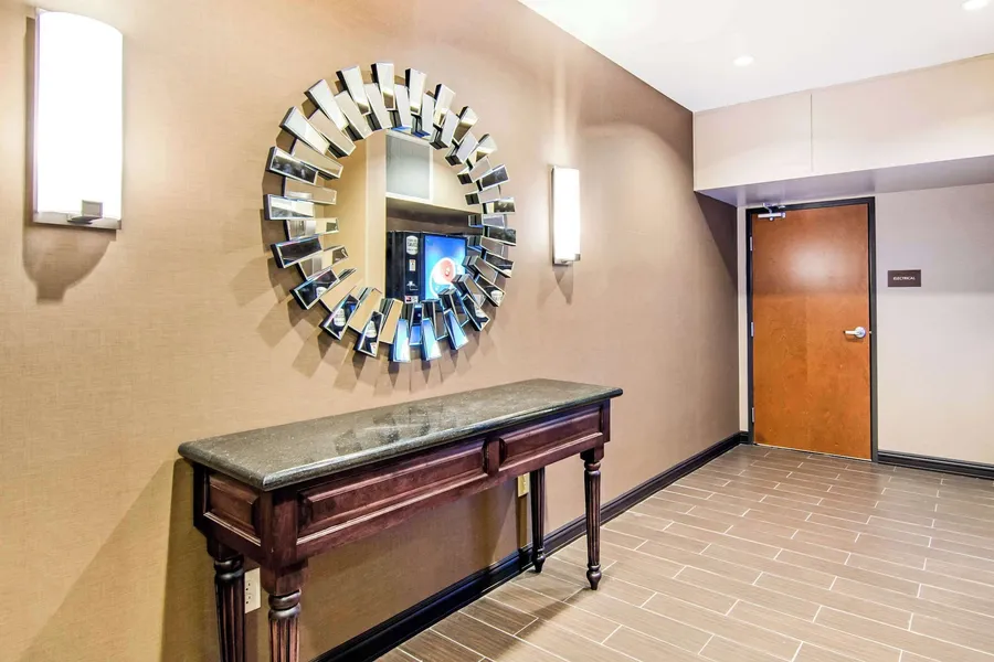 Comfort Inn & Suites Independence hotel detail image 2