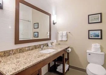 Comfort Inn & Suites Independence hotel thumbnail 5