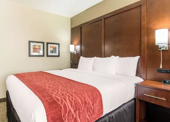 Comfort Inn & Suites Independence hotel thumbnail 8
