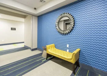 Hampton Inn & Suites Stroud hotel thumbnail 2
