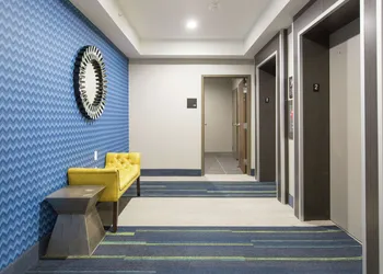 Hampton Inn & Suites Stroud hotel thumbnail 6