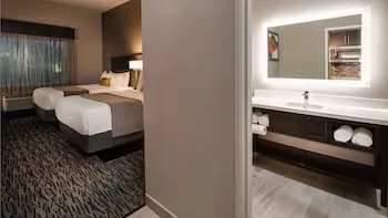 Best Western Plus Executive Residency Baytown hotel thumbnail 4