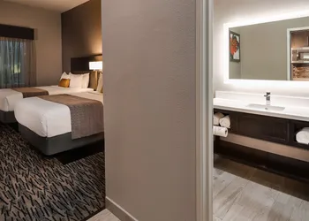Best Western Plus Executive Residency Baytown hotel thumbnail 5