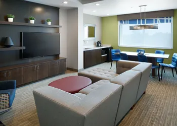 Holiday Inn Express & Suites-Cincinnati North - Liberty Way by IHG hotel thumbnail 8