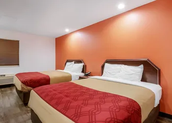 Econo Lodge Franklin hotel thumbnail 3