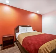 Econo Lodge Franklin hotel detail image 5