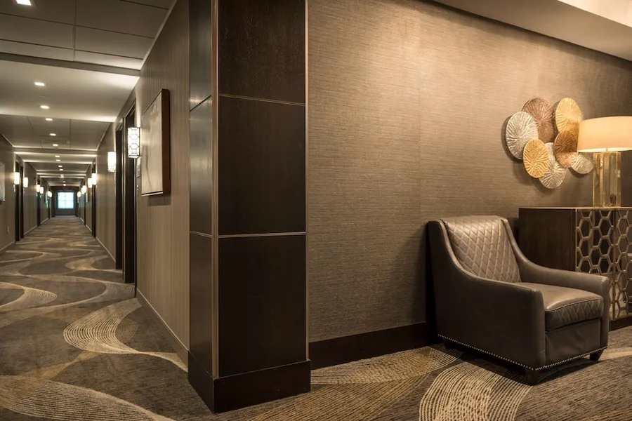 Hampton Inn & Suites Bridgewater hotel detail image 2