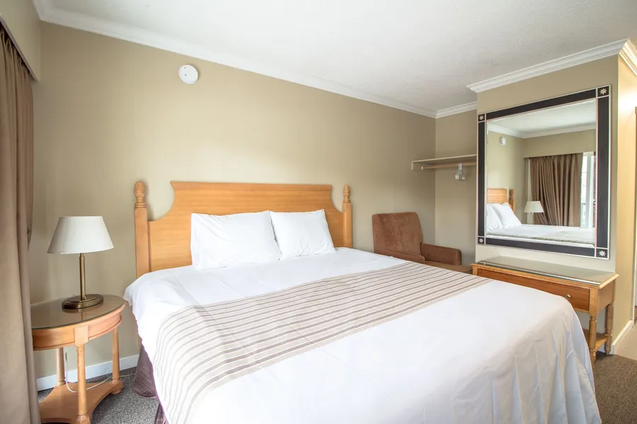 Okanagan Royal Park Inn by Elevate Rooms hotel detail image 2