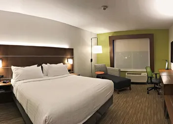 Holiday Inn Express & Suites Sterling by IHG hotel thumbnail 3