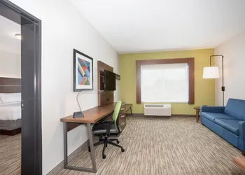 Holiday Inn Express & Suites Sterling by IHG hotel thumbnail 8