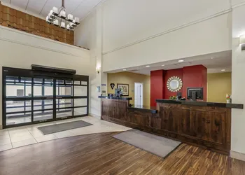 Best Western Plus Hudson Hotel & Suites hotel thumbnail 5