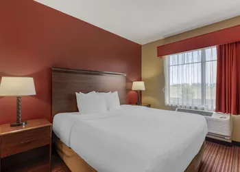Best Western Plus Hudson Hotel & Suites hotel thumbnail 8