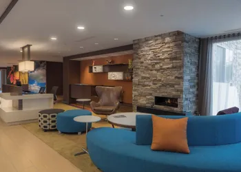 Fairfield Inn & Suites by Marriott Gaylord hotel thumbnail 2
