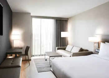 AC Hotel by Marriott Tampa Airport hotel thumbnail 6