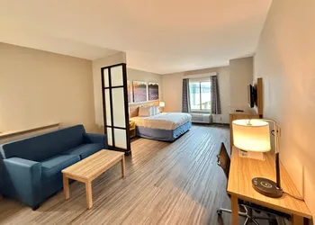 Days Inn & Suites by Wyndham Houston / West Energy Corridor hotel thumbnail 8