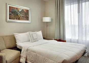 Fairfield Inn & Suites by Marriott Springfield North hotel thumbnail 6