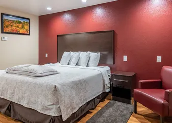 Red Roof Inn PLUS+ Fort Worth - Burleson hotel thumbnail 5