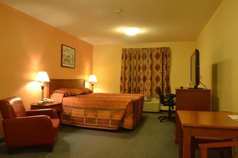 Aurora Park Inn & Suites hotel detail image 6