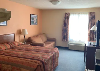 Aurora Park Inn & Suites hotel thumbnail 8