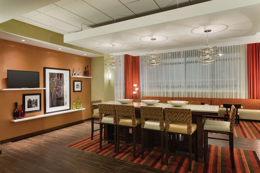 Hampton Inn St. Albans hotel detail image 2