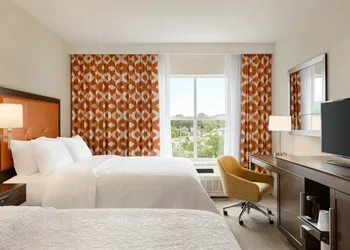 Hampton Inn St. Albans hotel thumbnail 4