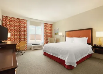 Hampton Inn St. Albans hotel thumbnail 5