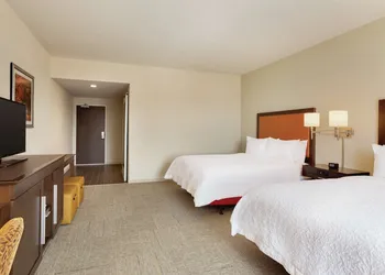 Hampton Inn St. Albans hotel thumbnail 6