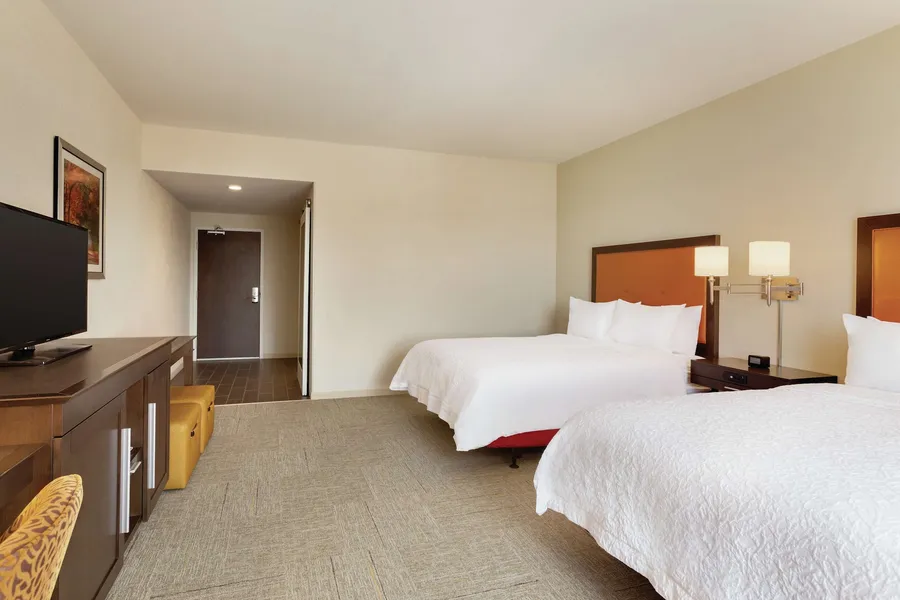 Hampton Inn St. Albans hotel detail image 6