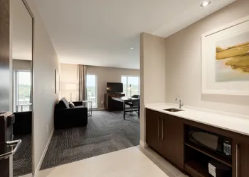 Hampton Inn & Suites by Hilton Quebec City Levis hotel thumbnail 8