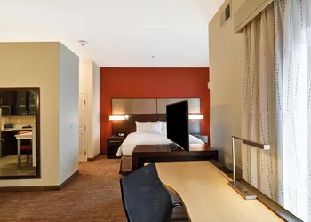 Residence Inn by Marriott Milwaukee North/Glendale hotel thumbnail 6
