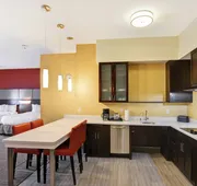 Residence Inn by Marriott Milwaukee North/Glendale hotel detail image 7