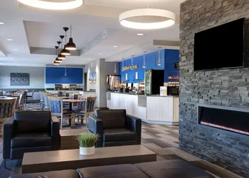 Days Inn & Suites by Wyndham Warman hotel thumbnail 4