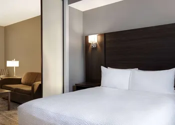 Days Inn & Suites by Wyndham Warman hotel thumbnail 8