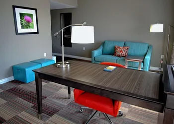 Hampton Inn & Suites Moore hotel thumbnail 6