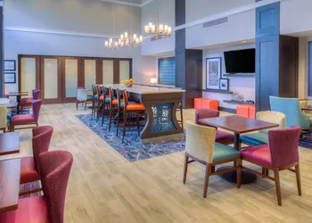 Hampton Inn & Suites Wixom hotel thumbnail 3