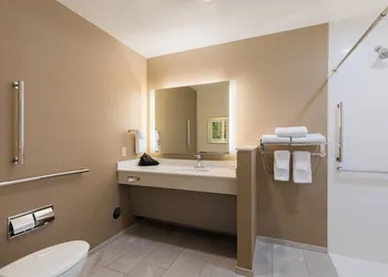 Fairfield Inn & Suites by Marriott Eugene East/Springfield hotel thumbnail 6