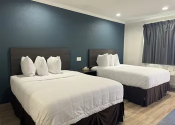 Baymont by Wyndham Bakersfield hotel thumbnail 8