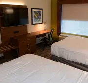 Holiday Inn Express & Suites Pittsburgh - Monroeville by IHG hotel detail image 3