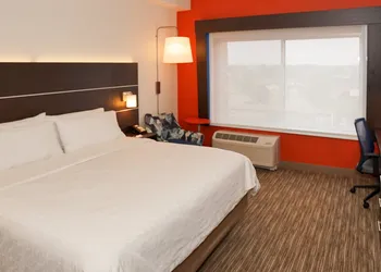 Holiday Inn Express & Suites Denver - Aurora Medical Campus by IHG hotel thumbnail 5