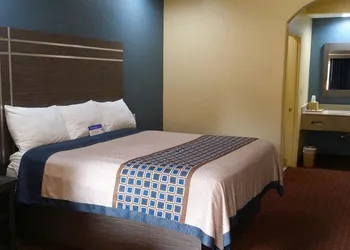 Americas Best Value Inn & Suites Houston NE hotel thumbnail 6