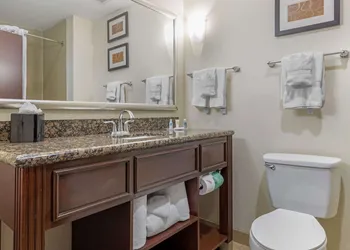 Comfort Suites West Dallas - Cockrell Hill hotel thumbnail 2