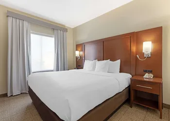 Comfort Suites West Dallas - Cockrell Hill hotel thumbnail 5
