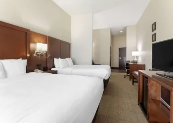 Comfort Suites West Dallas - Cockrell Hill hotel thumbnail 8